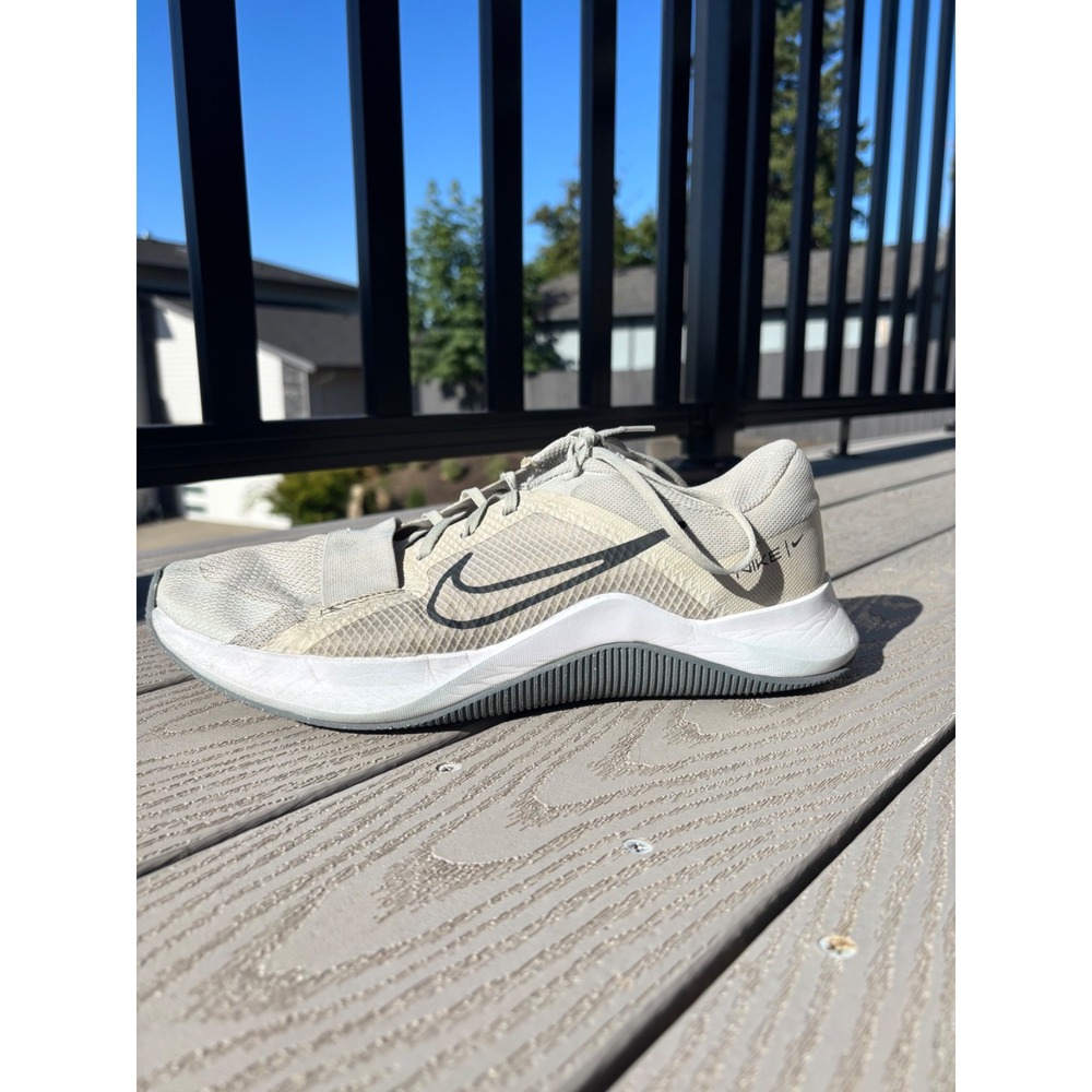Nike MC Trainer 2 Men's Size 10.5 White Black Athletic Running Shoes Sneakers - Picture 3 of 11